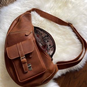 house of Flynn sling camera bag